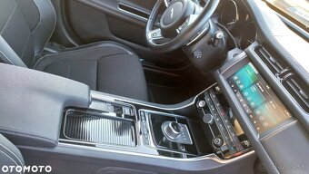 Jaguar XF - 12