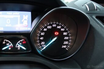 Ford Kuga 2.0 TDCi Duratorq AWD A/T - 12