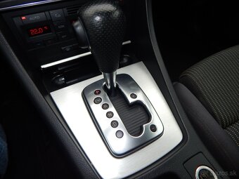 Audi A4 Avant 3.0 TDI V6 quattro tiptronic,S-LINE - 12