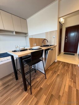 Prenajmem novo zariadenú garsónku v Petržalke - 12