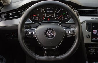 VW Volkswagen Passat Variant 2.0 TDI DSG Highline - 12