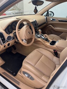 Porsche Cayenne - 12