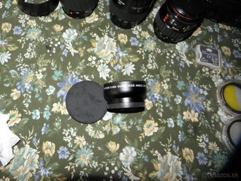 Sony Alpha A100 s objektivmi a prislusenstvom - 12