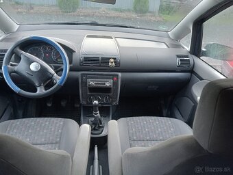 Volkswagen Sharan 2.0 BENZÍN - 12