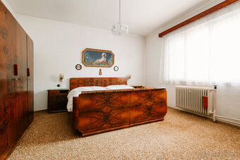 Dom v obci Divín s výhľadom na hrad, znížená cena - 12