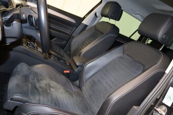 Volkswagen Passat - 12