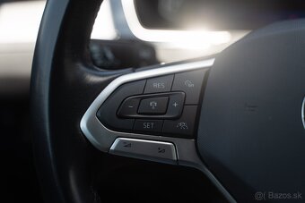 Volkswagen Passat R-Line 2.0 TDI -2022- Elegance M6 - 12