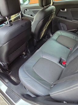 Kia Sportage 2.0 Crdi - 12