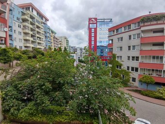 Zariadený 2i.byt Belveder, s balkónom a garážovým státím. - 12