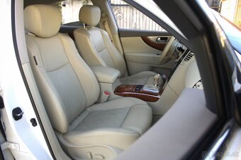 Infiniti QX70 3.0D Premium 175kw AT7 TOP stav - 12