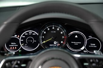 Porsche Cayenne e-hybrid 3.0 340kW, automat, 4x4, 2022, DPH - 12