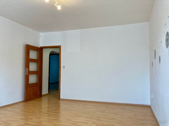 Kompletne prerobený 3-izbový byt na prenájom, Komárno - 12