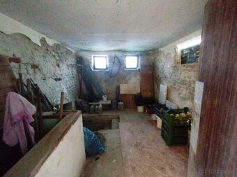 Predám rekreačný dom Levice, extravilán - 12