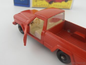 Jeep Gladiator, Alvis Stalwart, Claas Combine - 12