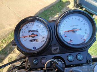 Honda Hornet 600 - 12