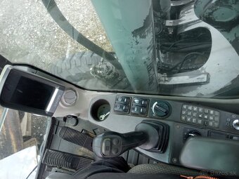 Kolové rypadlo VOLVO EW 180C - 12