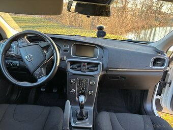 Volvo V40 D2 2.0L 120k Momentum 2017 - 12