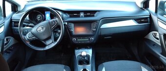 Toyota Avensis 1.8 Valvematic Active - 12