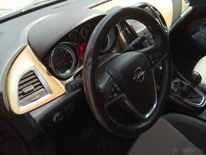 Na predaj Opel Astra 1.4 2015 - 12