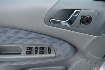 ŠKODA OCTAVIA 1,9TDI 66kW GLX 193483km klíma - 12