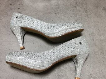 Biele a strieborné lodičky + kabelka - 12