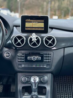 MERCEDES-BENZ B180 CDi - 12