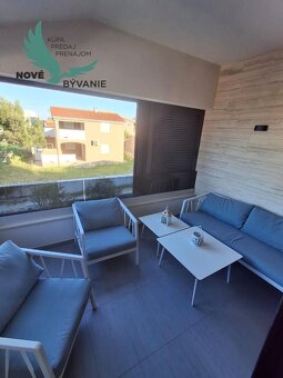 Exkluzívne zariadená novostavba domu s výhľadom na more v Ch - 12