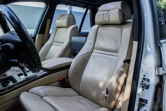 BMW X5 xDrive48i - 12