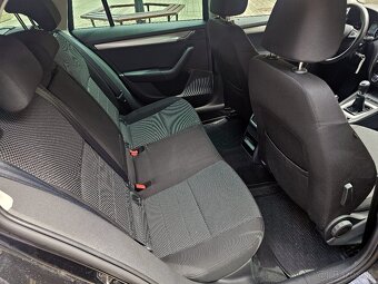 Škoda Octavia Combi 1.6 TDI M5 Elegance Navi Ťažné Orig. KM - 12