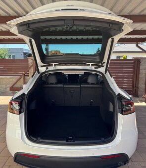 ° Tesla Model Y ° Dual motor (4x4) ° LR ° 2022 ° SK špz - 12