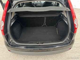FORD FIESTA 1.3i Futura - 12