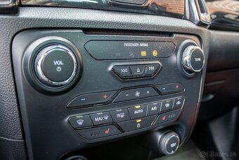 Ford Ranger 3.2 TDCi DoubleCab 4x4 WildTrak - 12