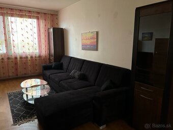 Prenájom 3,5 izbového zariadeného bytu (74 m²) s balkónom - 12