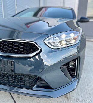 KIA Ceed SW 1.5 T-GDi GT Line 118 kW 2021 - 12