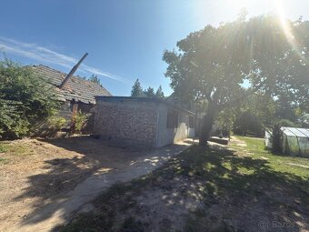 Rod.dom v Obci Tešedíkovo s krásnym pozemkom 1702 m2 - 12