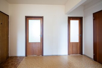 Na predaj 3-izbový byt s lodžiou v centre mesta Poprad - 12