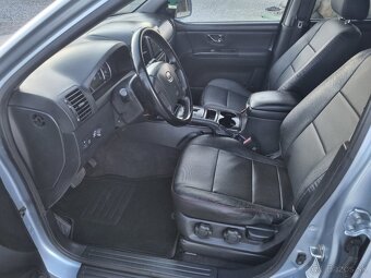 KIA SORENTO 2,5CRDi 4x4 - 12