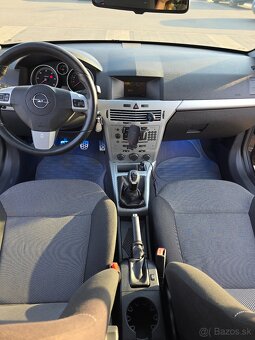 Opel Astra - 12