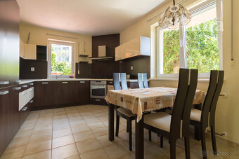 Veľký RD v peknej lokalite - Limbach - 12