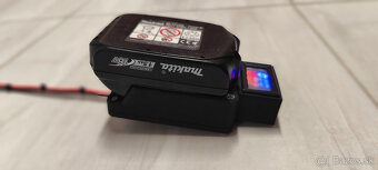 Adaptér batérie makita 18V s voltmetrom ( Hranatý/Okrúhly ) - 12