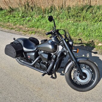 Honda Shadow VT750 C2B Black Spirit - 12