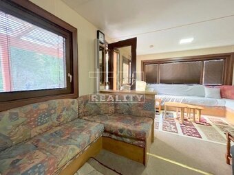 REKREAČNÝ POZEMOK NA PODSUCHEJ 1570m2
MOŽNOSŤ STAVBY CHAT - 12