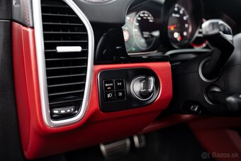 Porsche Cayenne turbo 4.0 v8 404kw - 12