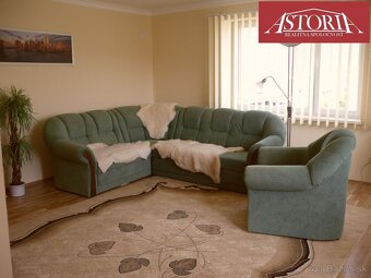 rodinný dom s 2 garážami - Martin - Stráne - 12