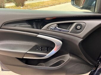 Opel Insignia - 12