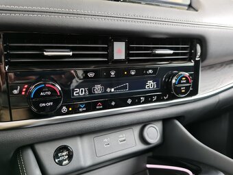 Nissan X-Trail Tekna E-Power 2024, 159kW/ AJ NA SPLÁTKY/ - 12