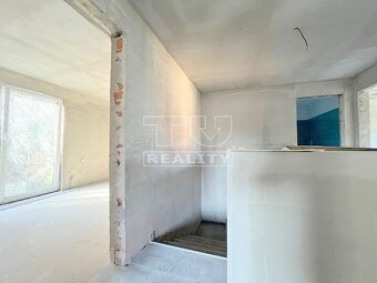 ROZOSTAVANÝ 2-PODLAŽNÝ DOM PRED DOKONČENÍM
RUŽOMBEROK-... - 12