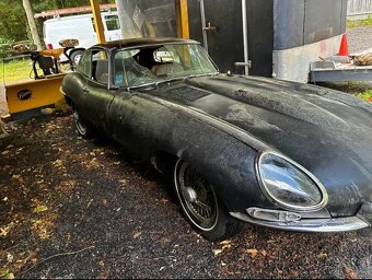 Jaguar E-Type xke 4.2 Coupe Manual - 12