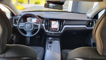 Volvo V60 B4 Momentum A/T - 12