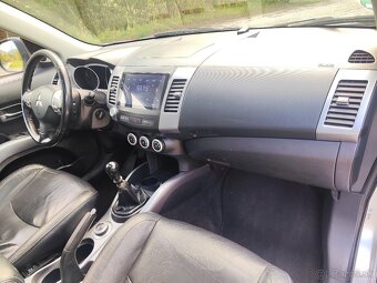 Mitsubishi Outlander 2.0 DI-D, 7 miest, 4x4 - 12